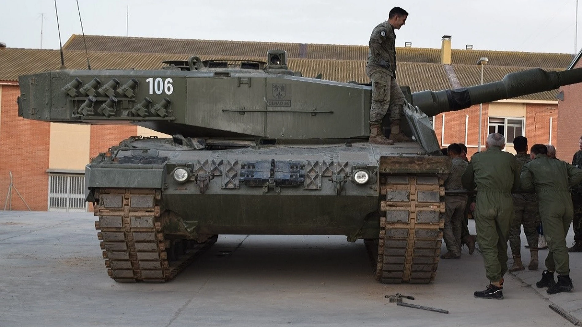 Militares ucranianos aprenden a manejar los "Leopard" en Zaragoza