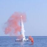 VÍDEO: Rusia lanza un misil de crucero 'Kalibr' desde el mar de Japón
