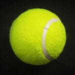 Una pelota de tenis puede ayudarte a quitar los nudos de tu espalda