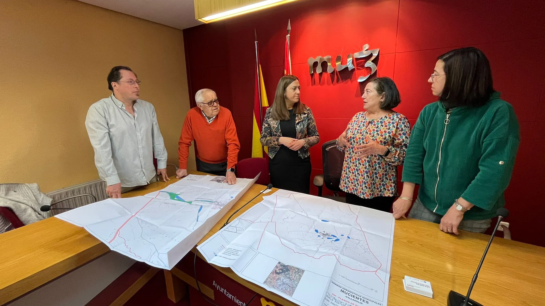 Virginia Barcones conoce las nuevas iniciativas del Ayuntamiento de Mucientes