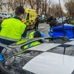 Sucesos.- Heridos graves dos hombres tras chocar el coche y la moto que conducían en Alcalá de Henares