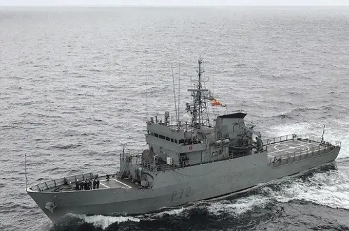 La Armada vigila de cerca a dos buques de guerra rusos
