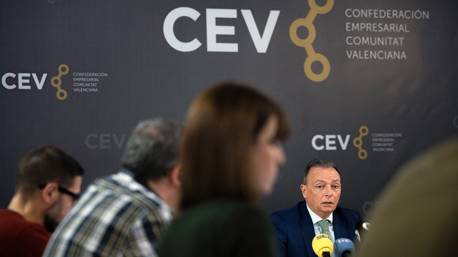 El presidente de la patronal valenciana, Salvador Navarro, hoy durante la rueda de prensa