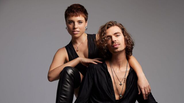 Mia Nicolai & Dion Cooper 