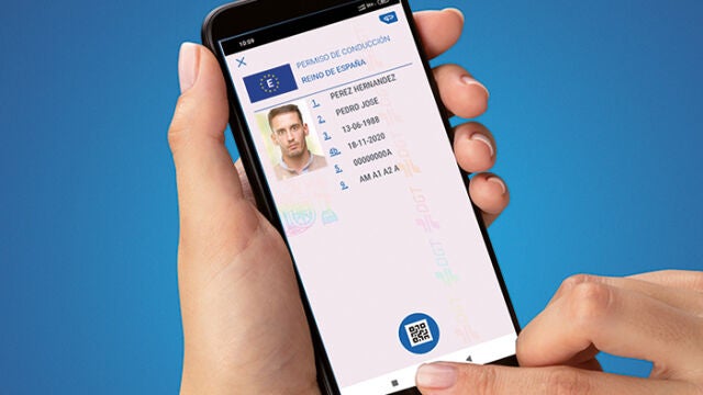La App de la Dirección General de Tráfico permitirá que cualquier conductor gestione datos, reciba avisos y noticias de interés y realice los principales trámites con la DGT