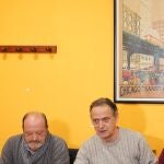 Un grupo de militantes del PSOE de Valladolid, entre los que se encuentra Cecilio Vadillo, explica por qué ha decidido darse de baja del partido, tras abandonar el proyecto del soterramiento