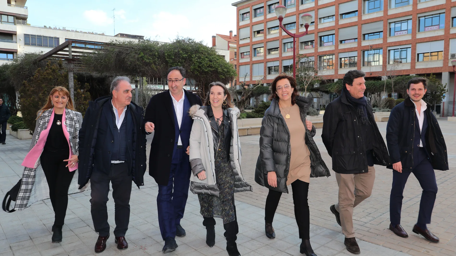 Cuca Gamarra pasea por Palencia junto a Polanco, Armisén o Carriedo, entre otros
