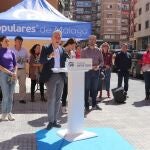 Bendodo reclama "explicaciones" al PSOE para descartar una "operación diseñada para tapar el escándalo" del "Tito Berni"