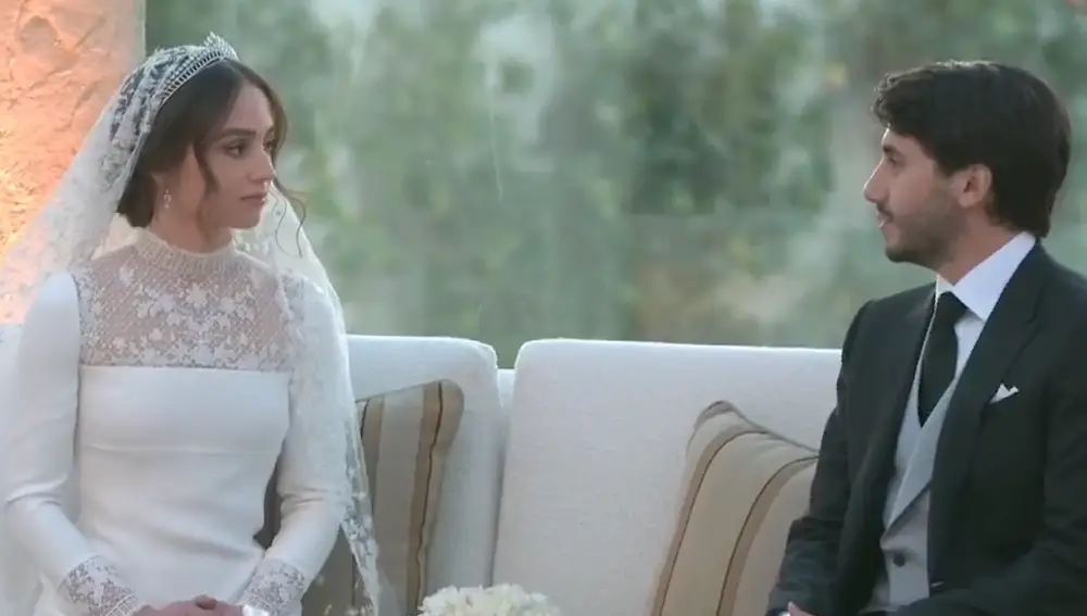 La princesa Iman, hija de Abdalá y Rania de Jordania, en la celebración de su boda