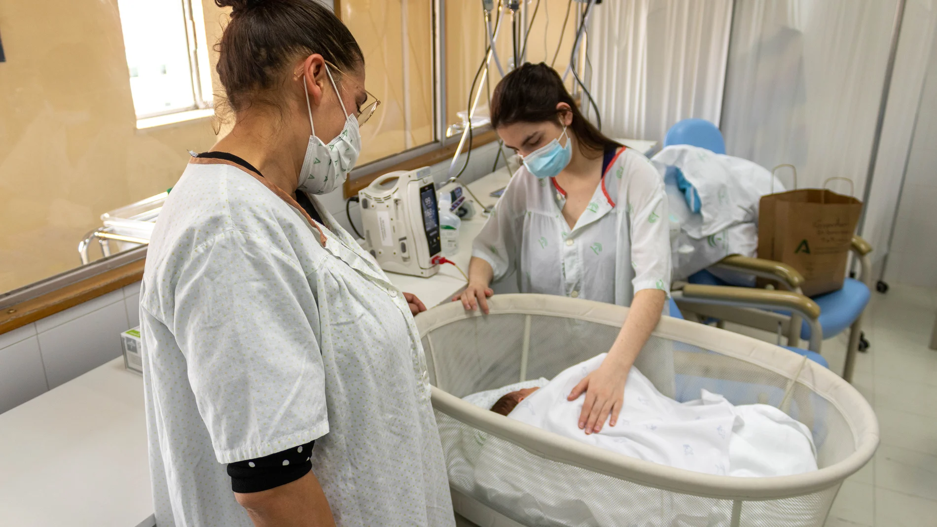 La abuela y la madre en el hospital