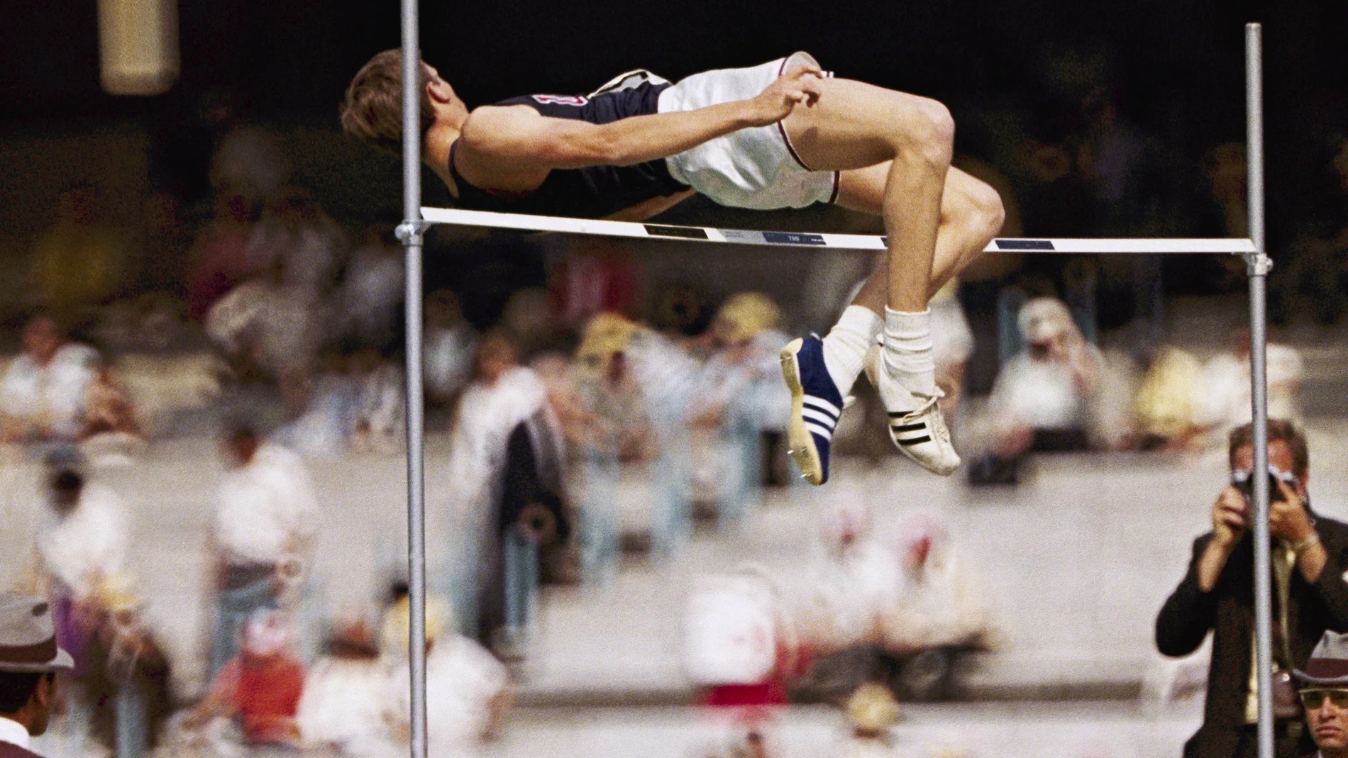 Dick Fosbury cambió la historia en el salto de altura