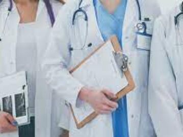 El 42% de los médicos considera cambiar de profesión