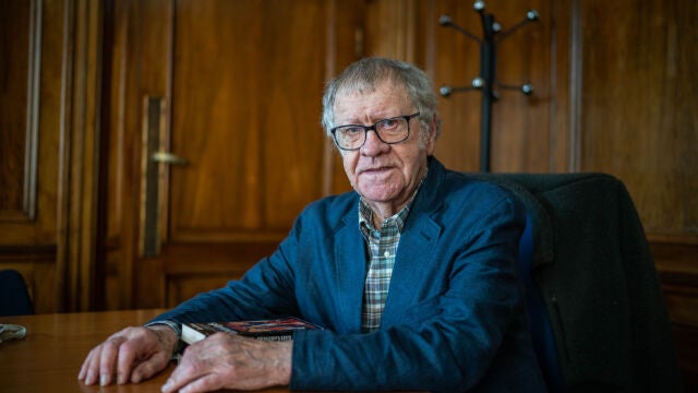 Ian Gibson gana el Premio Comillas de memorias con ‘Un carmen en Granada’