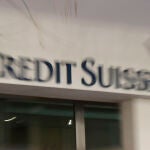 Credit Suisse abre con una subida del 31 % tras anunciar un préstamo