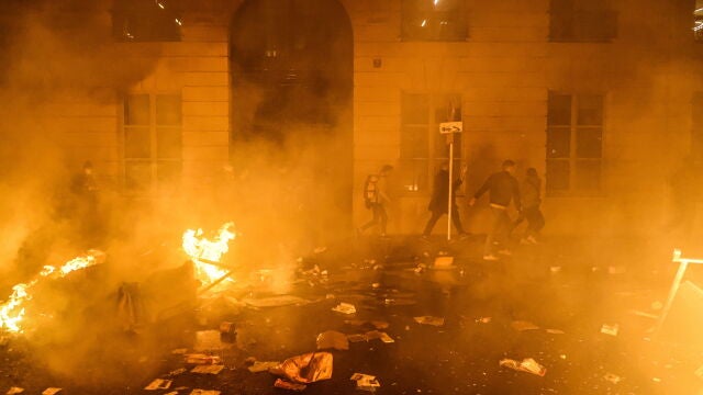 Disturbios esta noche en París en las protestas contra la reforma de las pensiones
