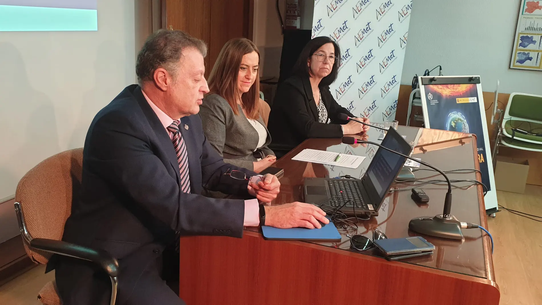 Mora, Barcones y Villar presentan los datos metereológicos en la Comunidad