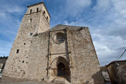 ¿Dónde está la única iglesia de España que esconde en sus muros un escudo de fútbol?