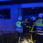 Rescatado un hombre herido tras incendiarse su casa en Madrid