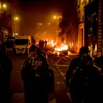 Detenidas 61 personas en la segunda jornada de disturbios en París en protesta por la reforma de las pensiones