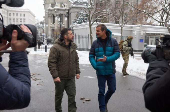 Zelensky y Bear Grylls en 'Zona de Guerra'