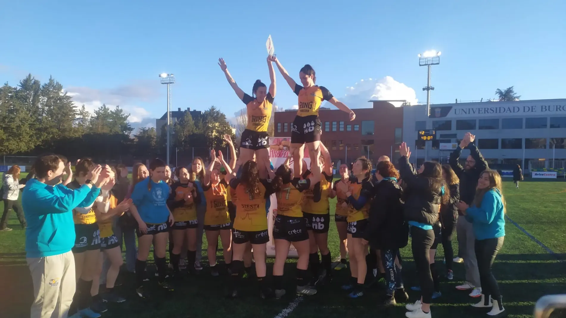 Las Pingüinas Rugby Burgos, campeonas de Castilla y León por tercer año consecutivo