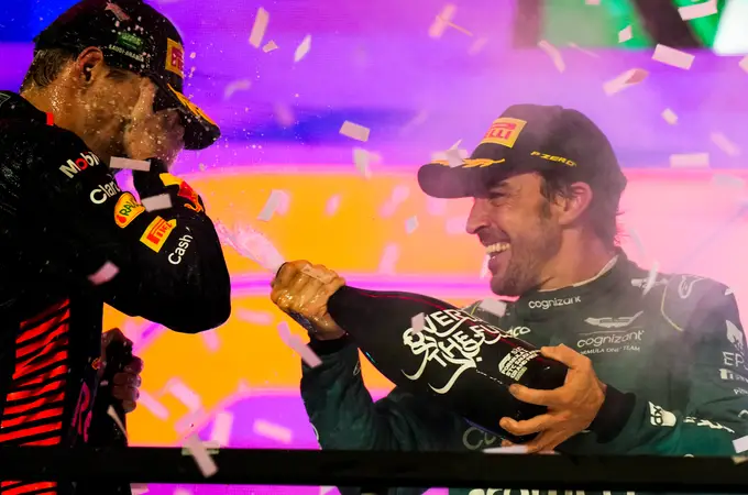 Alonso recupera el tercer puesto en el Gran Premio de Arabia Saudí