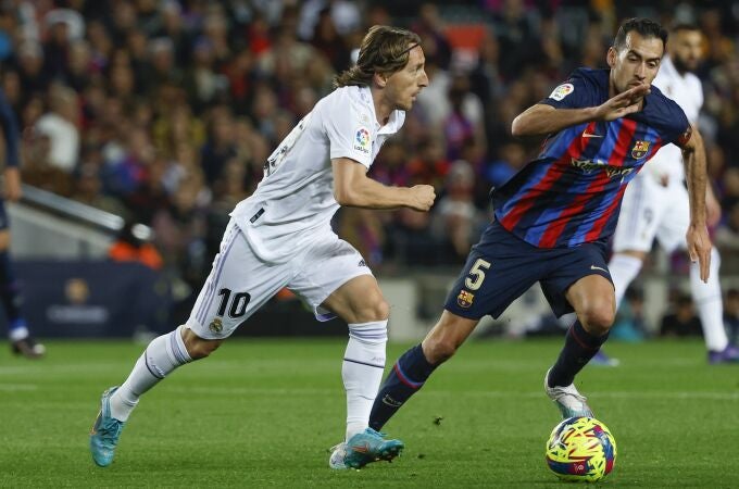 Barcelona-Real Madrid, en vivo y online. Modric contra Busquets