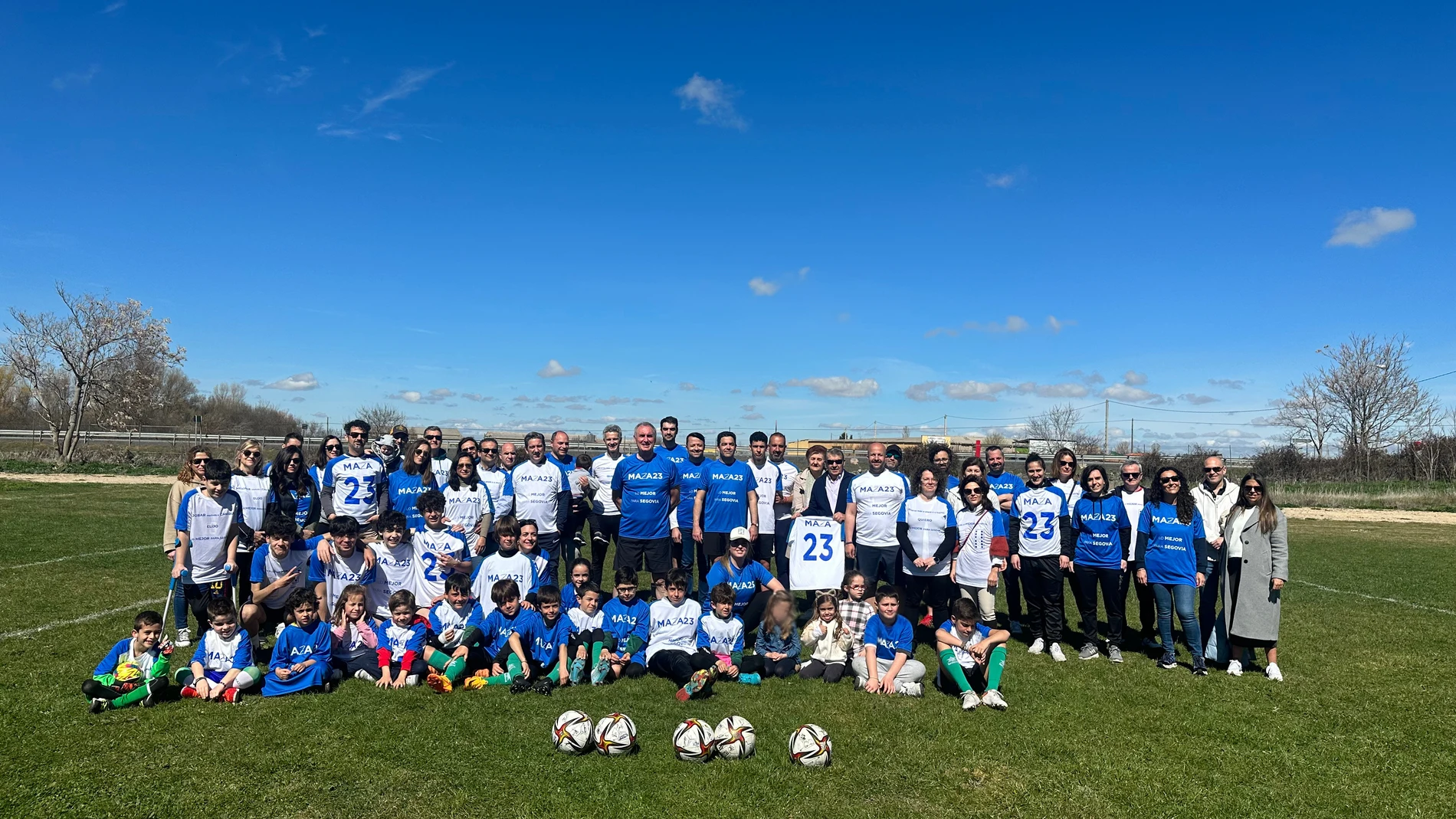 Partido de fútbol organizado para apoyar la candidatura del popular José Mazarías
