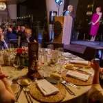 El Rotary Club Sevilla Corporate dona a la Asociación Maruja Vilches con el Polígono Sur 7.000 euros obtenidos en su II gala benéfica