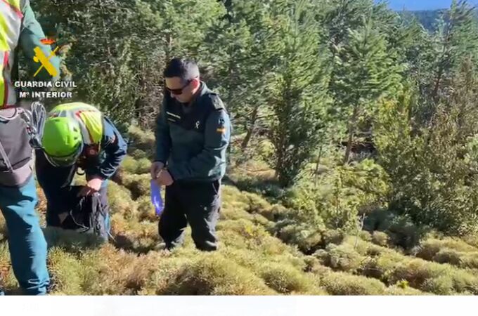 La Guardia Civil recupera los restos de un montañero francés en el Pirineo oscense