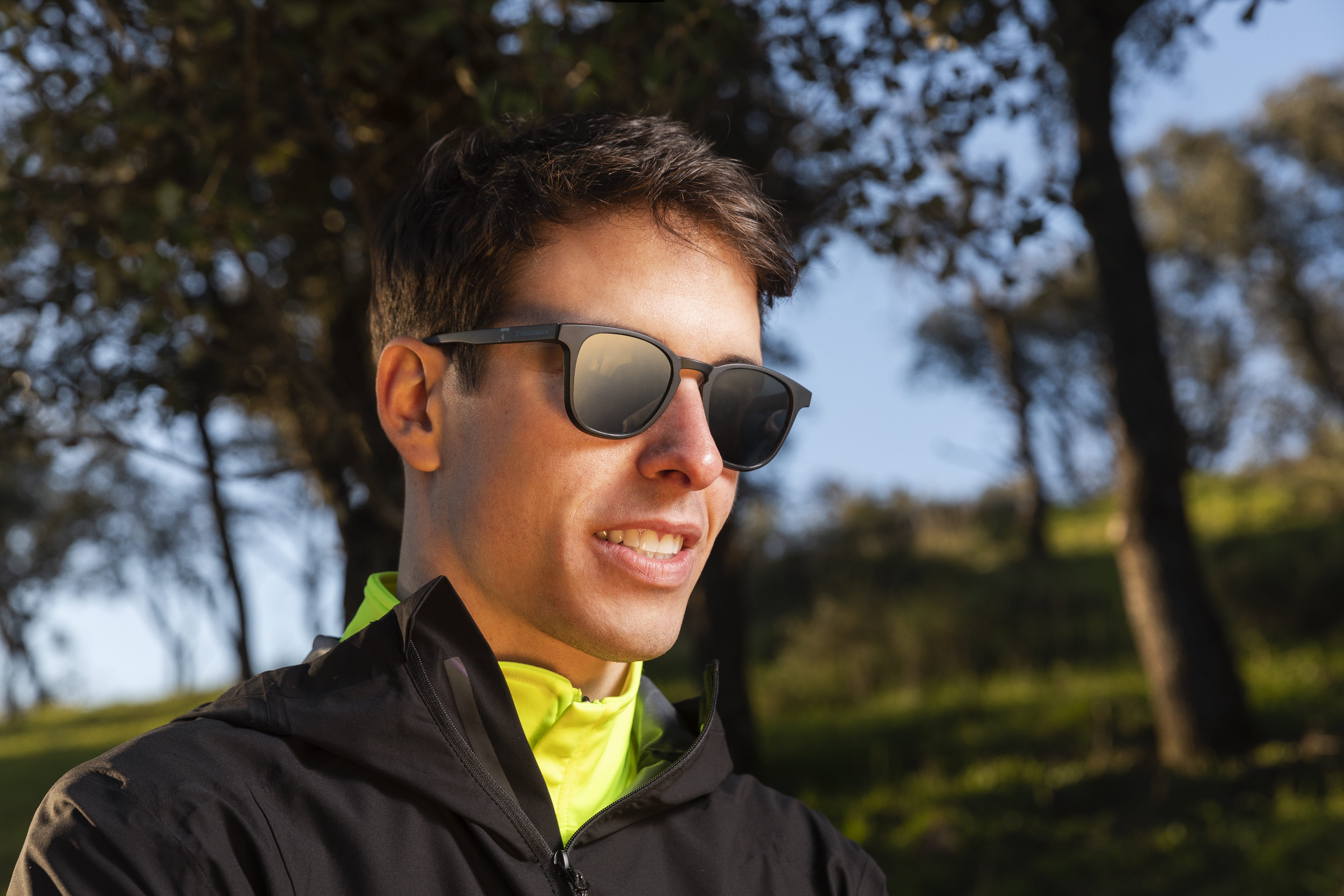 En la madrugada módulo tinción Álex Márquez lanza sus gafas de sol más icónicas para Northweek