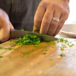 Uno de los lugares más peligrosos de la cocina es la tabla de corte