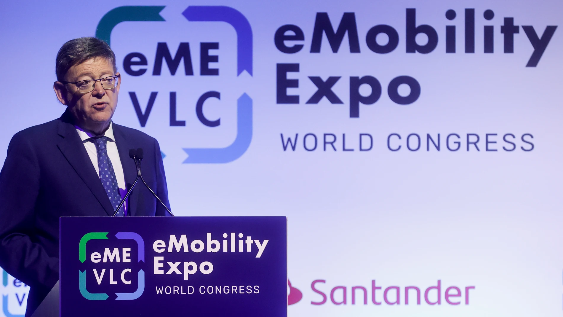 El president de la Generalitat, Ximo Puig, durante su intervención en la Valencia Battery Convention 2023 en el eMobility Expo World Congress
