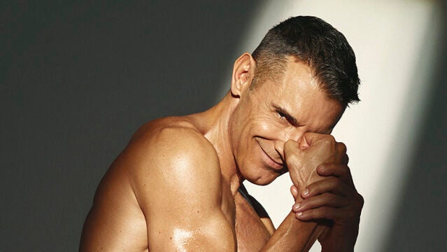 Jesús Vázquez repite portada de Men´s Health, diez años después de la primera y lo hace para conseguir un récord: ser el hombre español con más edad en ocupar la portada de la revista de estilo de vida activo masculino más vendida de España