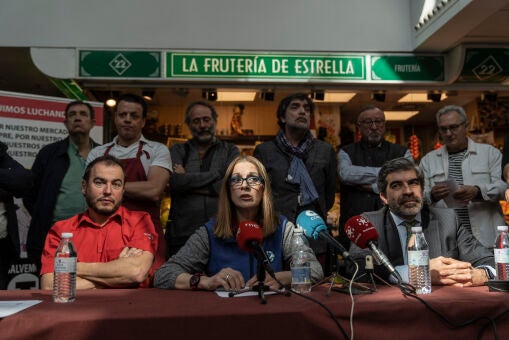 Los «últimos de Torrijos» no se rinden ante su Goliat: el mercado de Madrid que busca resistir