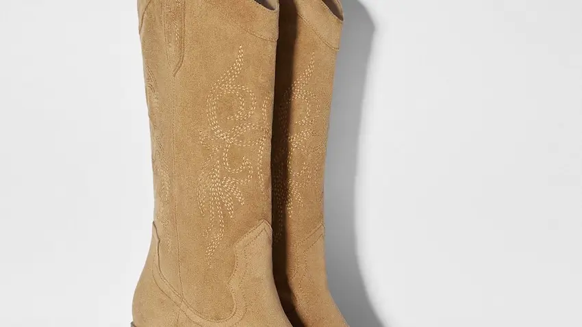 Botas cowboy de Bershka.