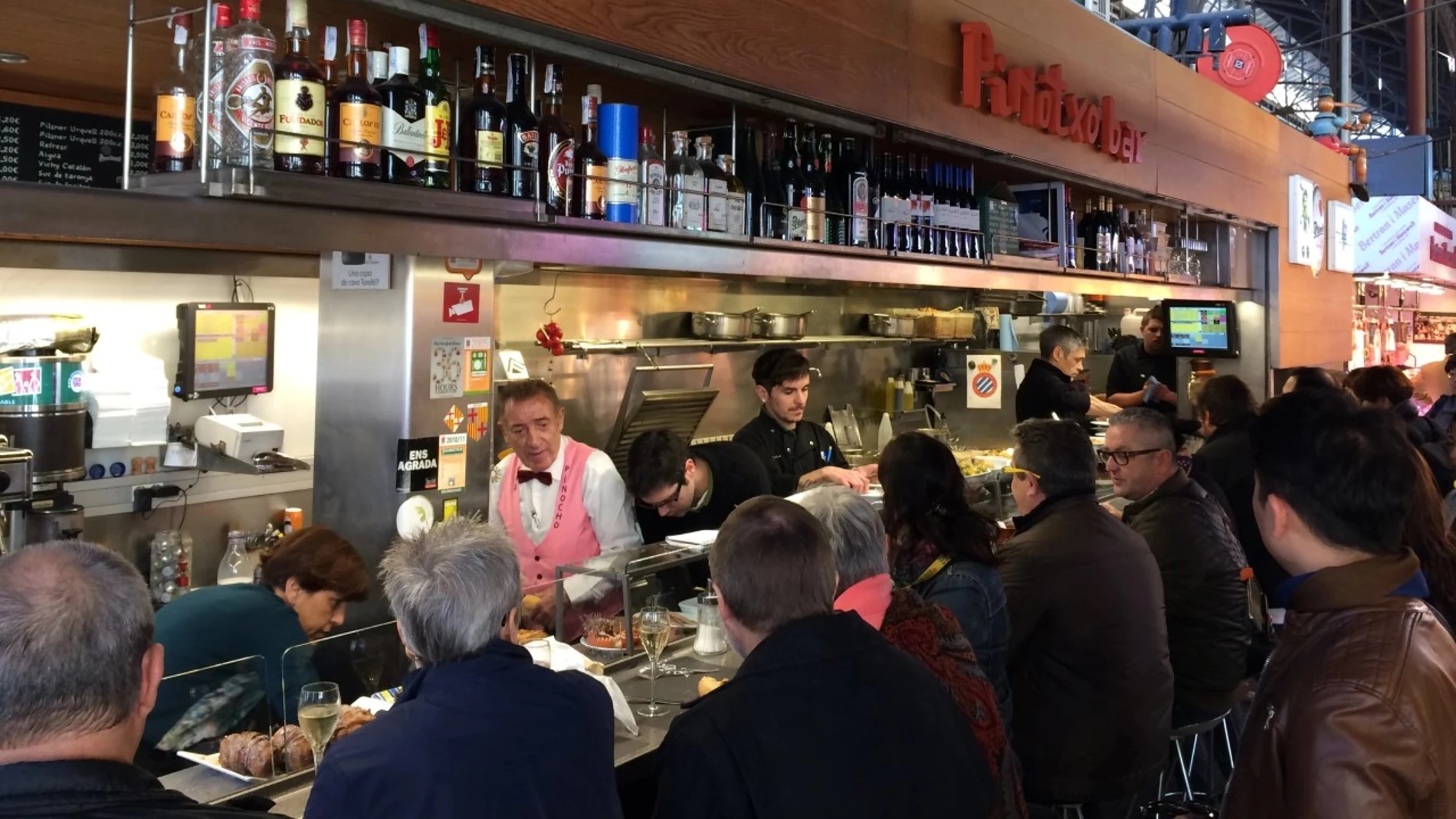 El triste final del histórico bar Pinotxo en Barcelona