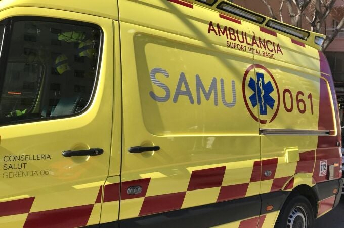 Un joven de 26 años fallece al caer 12 metros desde las rocas en la playa de Cala Varques en Manacor (Mallorca)