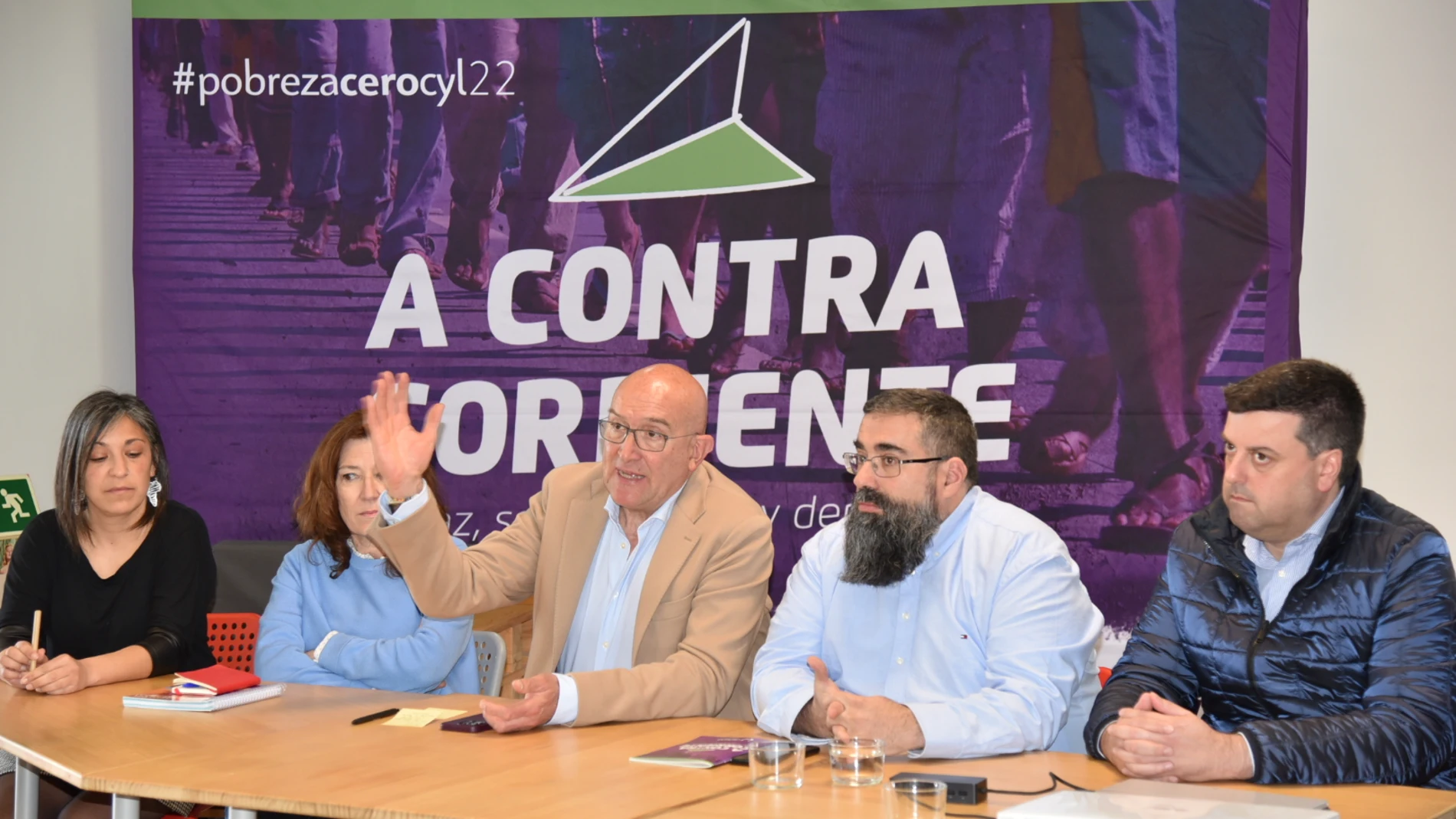 Jesús Julio Carnero asiste a la asamblea de la Coordinadora de Organizaciones No Gobernamentales para el Desarrollo de Castilla y León