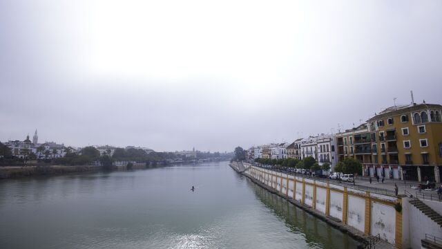 Río Guadalquivir a su paso por Sevilla