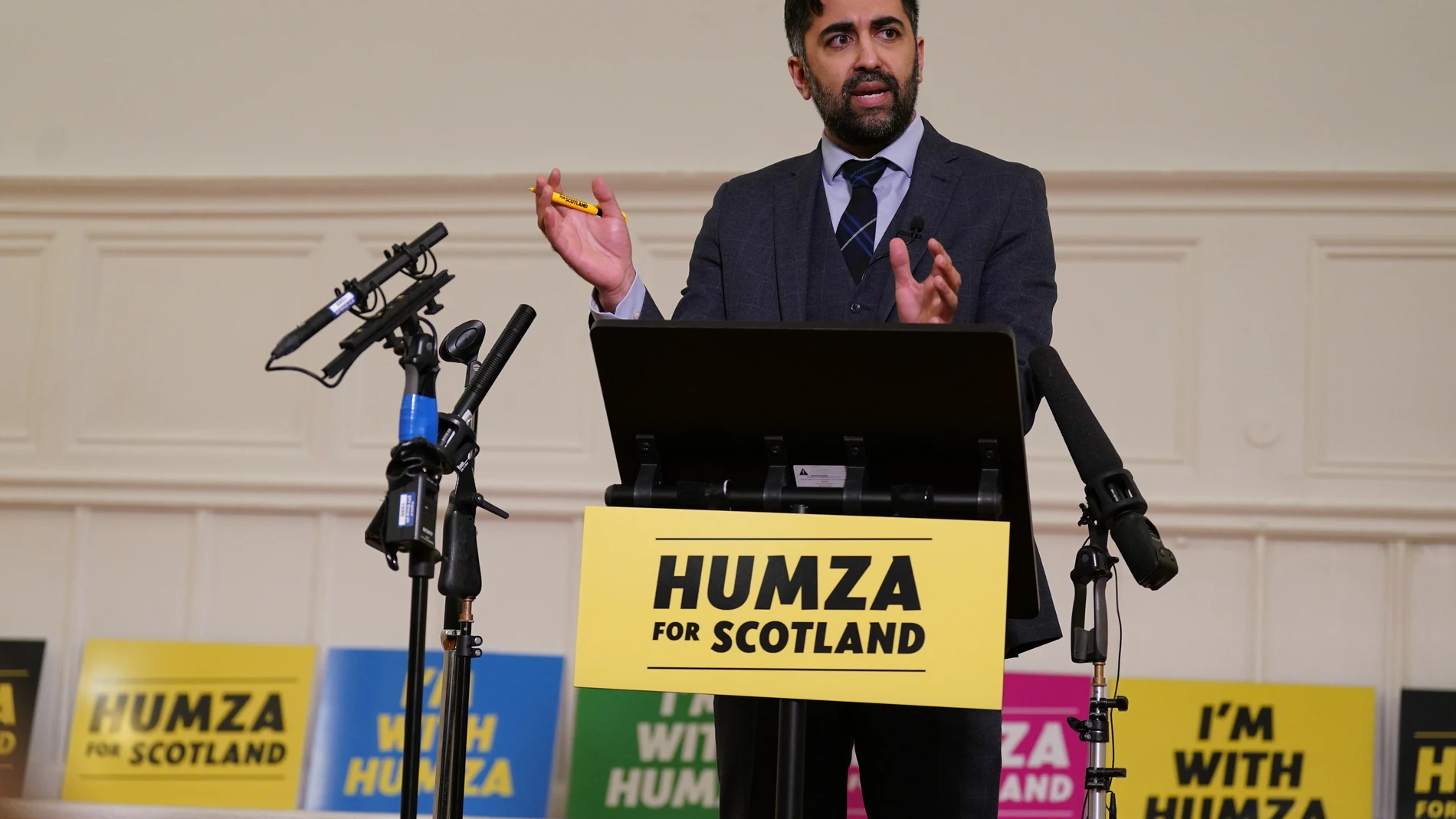 R.Unido.- Humza Yousaf, elegido nuevo líder de los nacionalistas escoceses