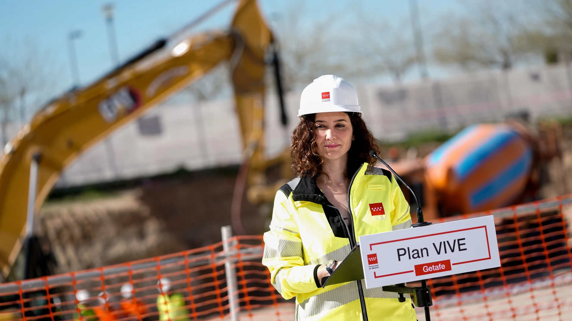 Isabel Díaz Ayuso visita las obras de construcción de viviendas en el Plan Vive en Getafe COMUNIDAD DE MADRID 28/03/2023