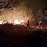 Incendios.- Siguen trabajando los medios en el fuego de Villanueva de Viver con más dificultades en el flanco de Montán