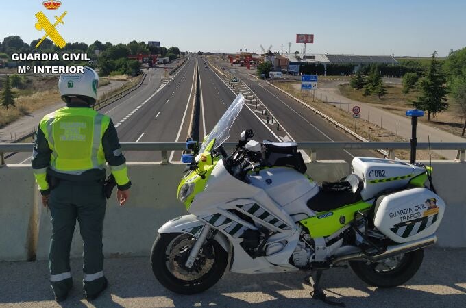 Investigado por conducir a 211 kilómetros por hora en una vía limitada a 120 en La Roda (Albacete)