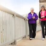 Los efectos positivos se observaron tanto en grupos de edad jóvenes como de más edad