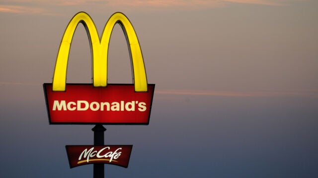 Economía.- McDonald's cierra temporalmente sus oficinas EEUU en anticipación a un anuncio de despidos, según TWSJ