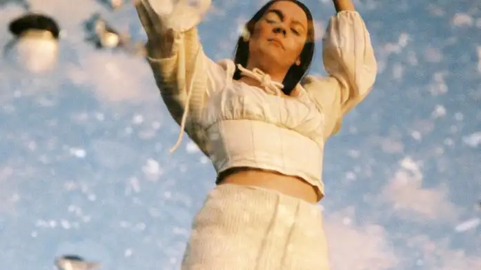 El nuevo álbum de Valeria Castro incluye once canciones que hablan de sus orígenes