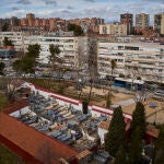 Reportaje sobre las visitas guiadas gratuitas que organizan desde del Área de Cultura del Ayuntamiento de Madrid, en las que colabora la Junta de Distrito de Hortaleza, en las que se visitan espacios de interés cultural como el silo, el antiguo lavadero, la escultura conmemorativa de Luis Aragonés, las construcciones de viviendas UVA de hortaliza en el cementerio de gestión privada del barrio. El programa Pasea Madrid, arrancó en 2018 y ofrece rutas por el casco histórico y por otras zonas del distrito.