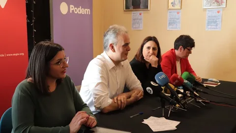 Estefanía Blanes (EU), Héctor lllueca (Podem), Rosa Pérez Garijo (EU) y Pilar Lima (Podem)