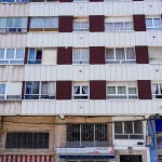 Una mujer y su hija heridas al precipitarse desde un quinto piso en Avilés
